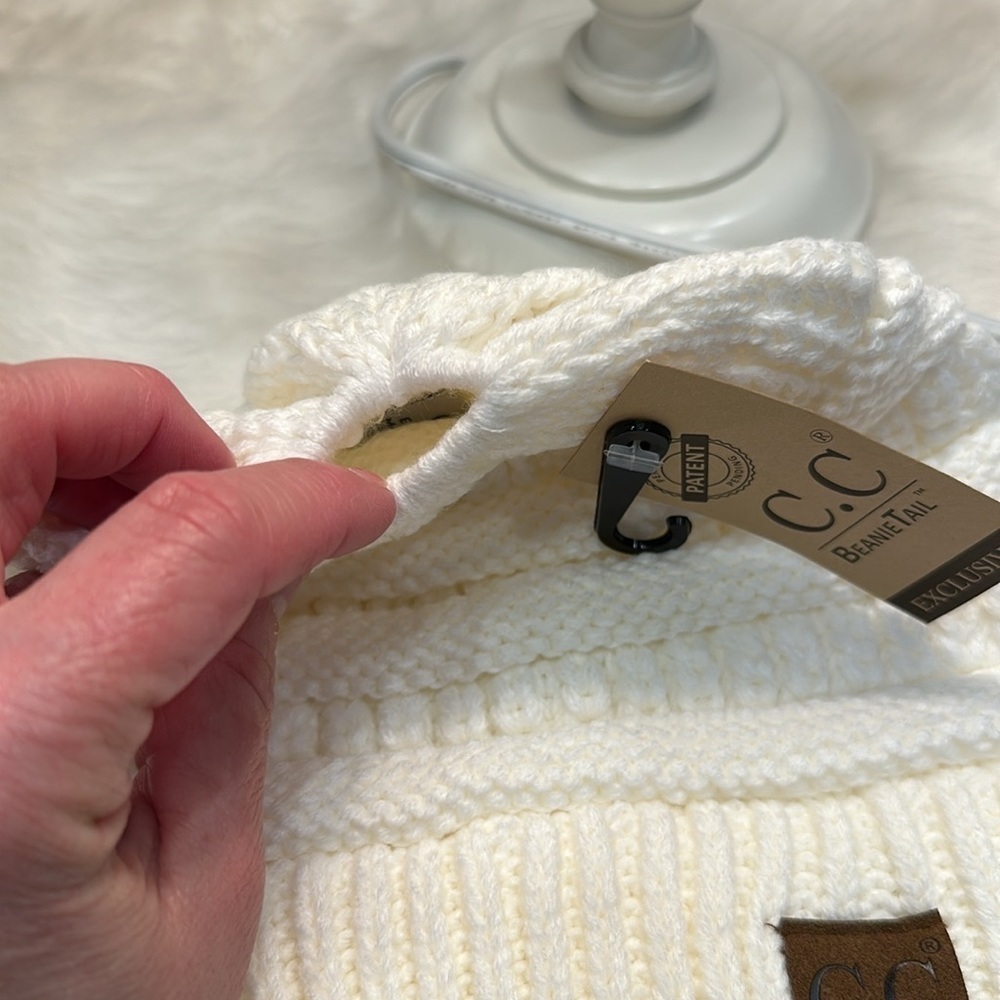 NWT C.C Beanie Tail or Pom - Picture 4 of 11